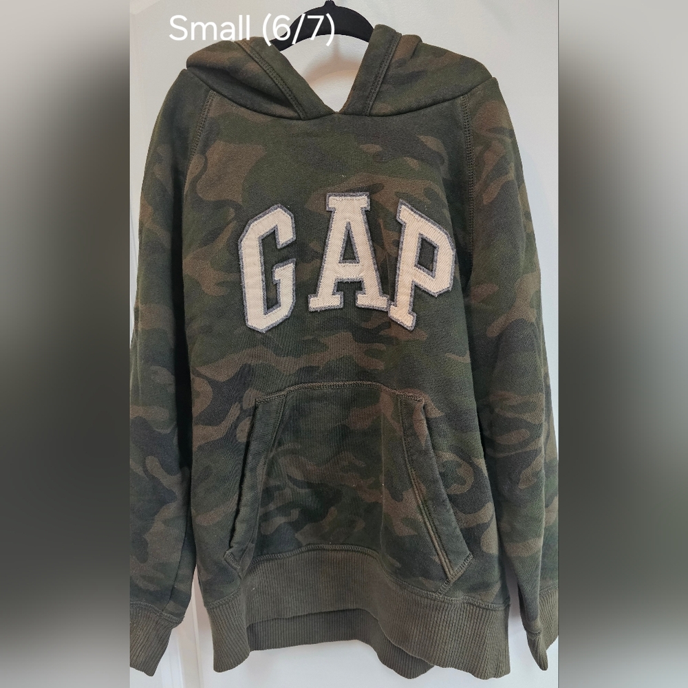 Youth Small GAP hoodie
